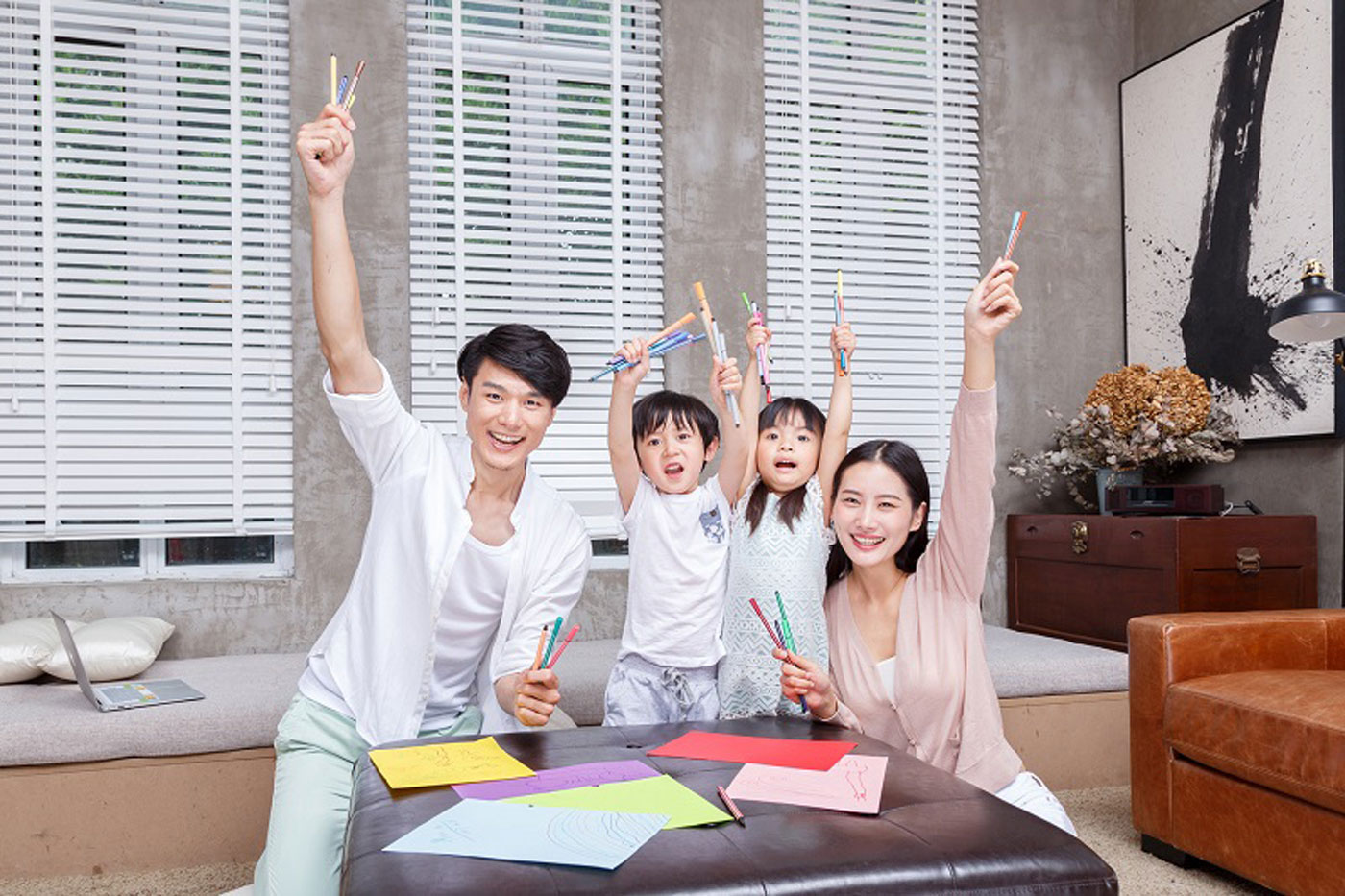 父母陪孩子做游戏